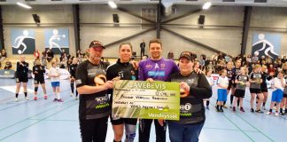 Fanklub kom med stor check til Vendsyssel Håndbold