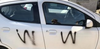 Hærværk på parkeret bil i Nørregade i Hjørring