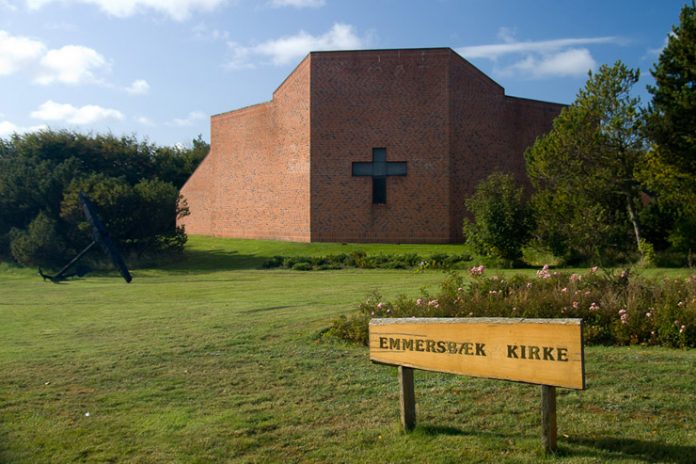 emmersbaek kirke_flaskeposten_740x493