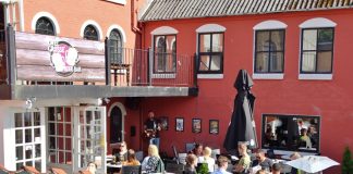 Masser af levende musik på Zwei Grosse i Hjørring