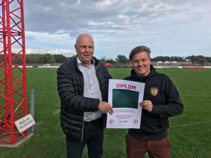 Gold_Age_Academy_FlaskePosten_1