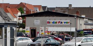 Høj Data og Sindal Farver lukker