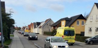 Ønsker P-forbud og bump mod kaos på Frilandsvej