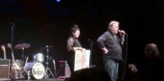 Vendelbohus: Sur gammel Mor delte penge ud på stor aften