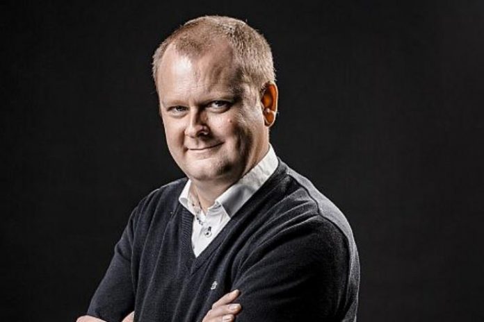 Ordet_Frit_Borrisholt_Steen_Foto Mick_Anderson_FlaskePosten_2_740x493