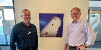 Jens og Thomas i Nordjyske Bank er klar med finansiering af andele i vindmøller på Hirtshals Havn