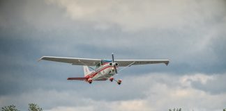 Højt at flyve – sikkert at lande