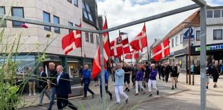 Fuld fanfare for folkefesten
