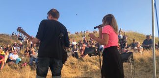 Solskin og store smil i sandet