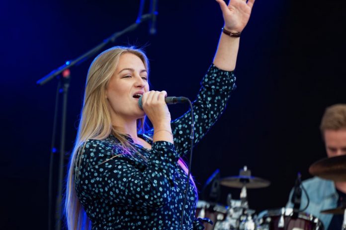 Amalie_Tørholm_Ingenting_2
