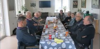 De Grå Mænd hygger og knokler fortsat i Bjergby