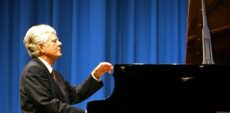Mogens Dalsgaard giver koncert i Vrå