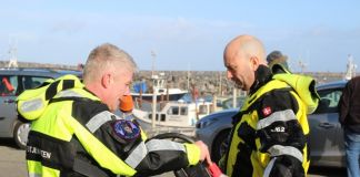 Rasmus Prehn gik planken ud til fastelavn på Hirtshals Havn