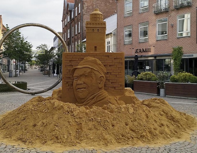 Sandskulptur_Hærværk_1